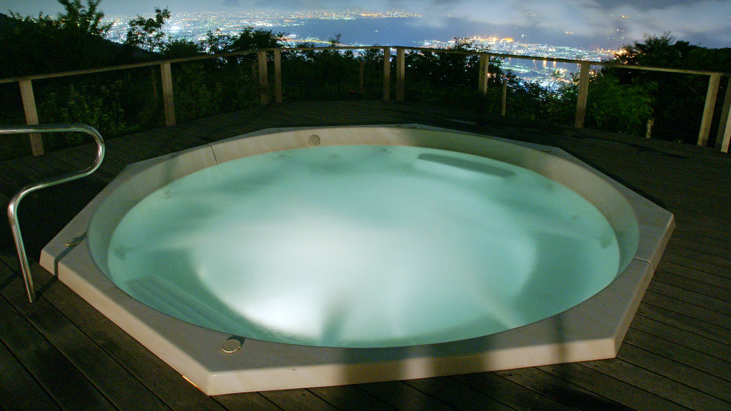 hot tub
